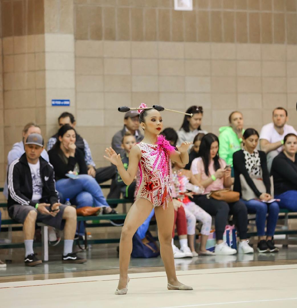 Gimnasta Amarantha Acosta se alzó con plata en campeonato internacional en Texas