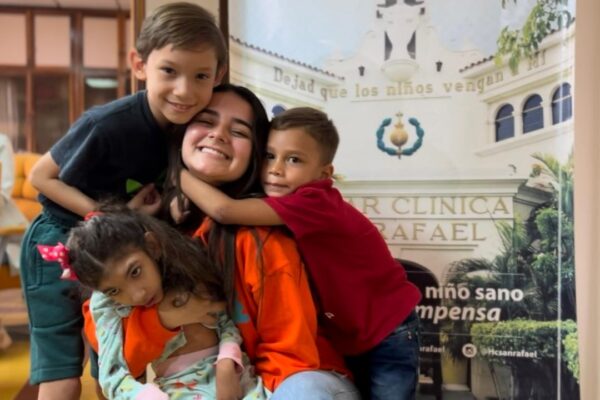 La influencer María Paula Gotera Buitrago hizo importante donativo al Hogar Clínica San Rafael de Maracaibo