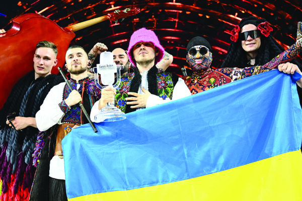 Los raperos ucranianos elevan la moral de la guerra con su triunfo de Eurovisión