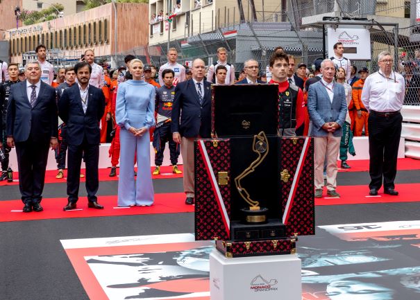“La victoria viaja en Louis Vuitton” Louis Vuitton, proveedor oficial del Trophy Travel Case para el Gran Premio de la Fórmula 1 de Mónaco™