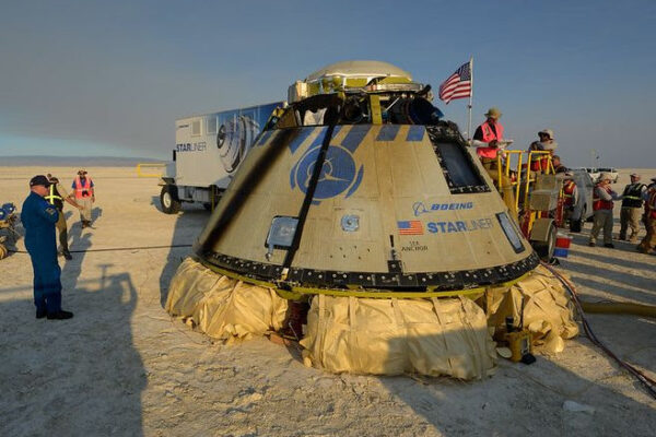 La NASA y Boeing completan la prueba de vuelo sin tripulación de Starliner a la estación espacial