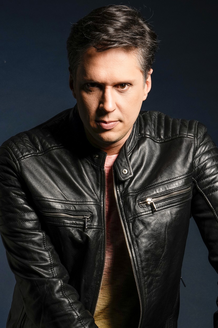 Andrés Brandt se estrena en la música con cover de Guillermo Dávila