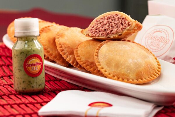 Pastelitos 212®️y Diablitos™ Underwood™ se unen para crear el Pastelito Endiablado