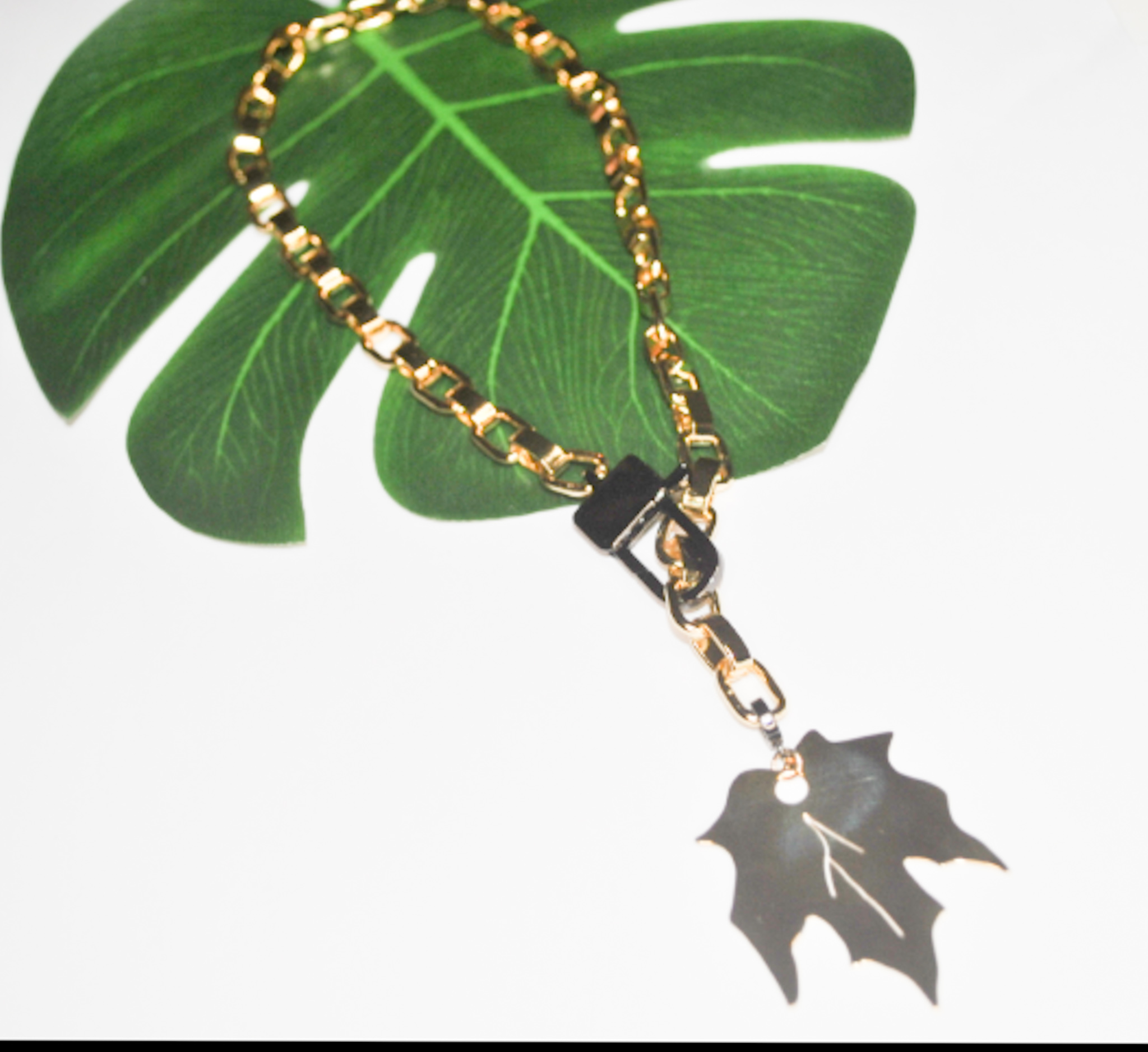 Mundo E&E presenta la colección “Rock Your Life