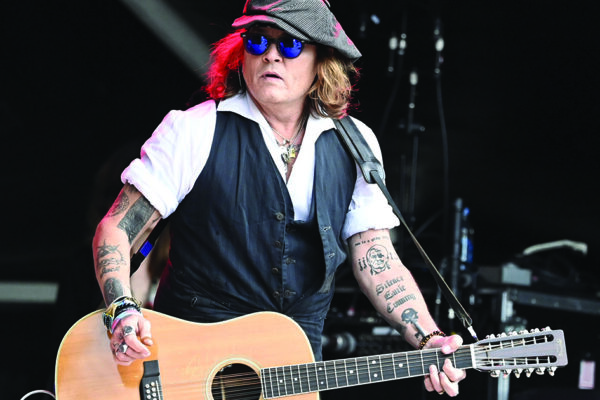 Después de un juicio sensacional, Johnny Depp lanza un álbum