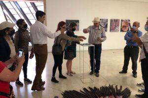El Museo Alejandro Otero llevó a cabo el bautizo del catálogo de la exposición CaminArte