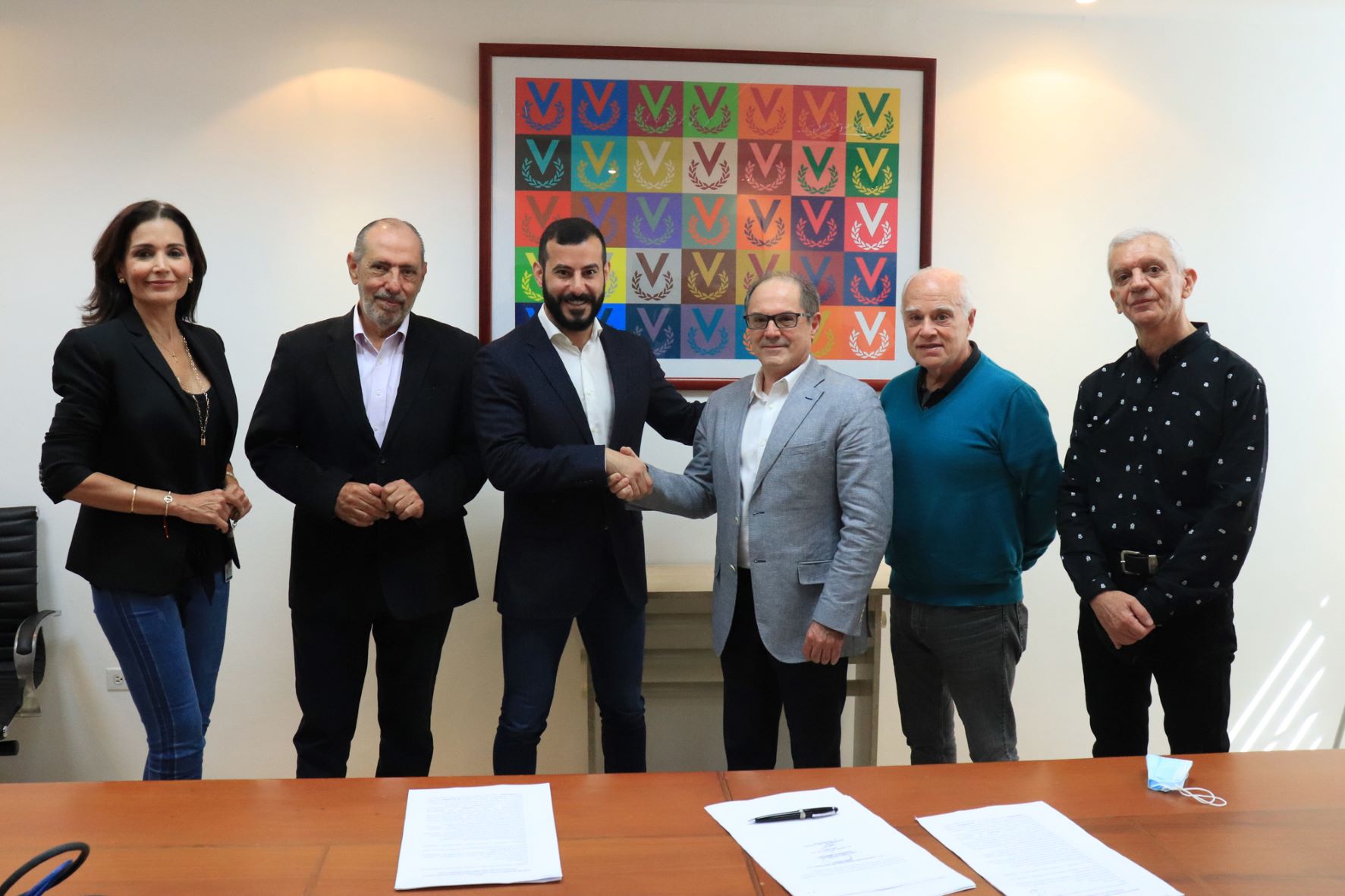 VENEVISIÓN FIRMÓ CONTRATO PARA EL REGRESO DE MISS VENEZUELA AL POLIEDRO DE CARACAS