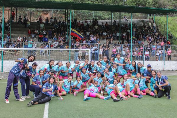 Con triunfos en campeonatos y formación internacional, ADIFFEM sigue cosechando éxitos