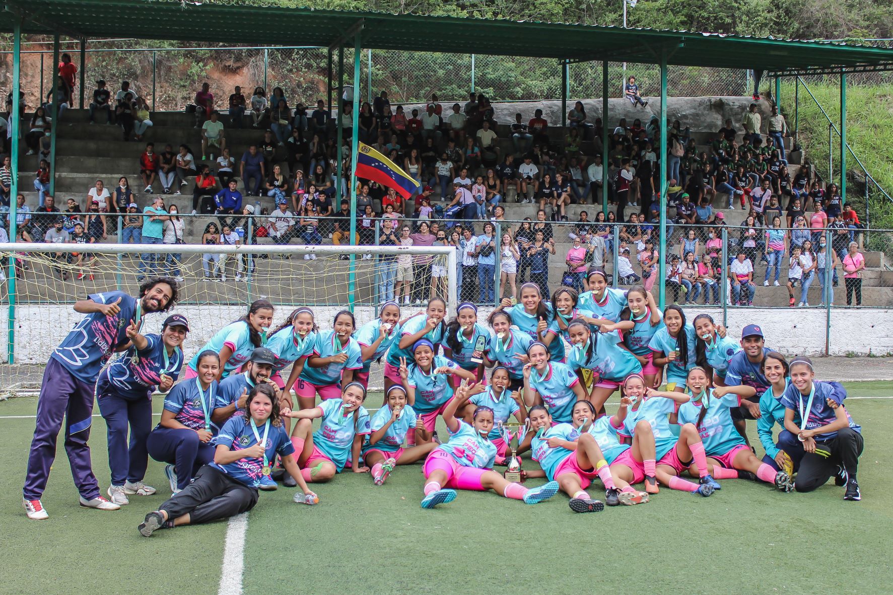 Con triunfos en campeonatos y formación internacional, ADIFFEM sigue cosechando éxitos