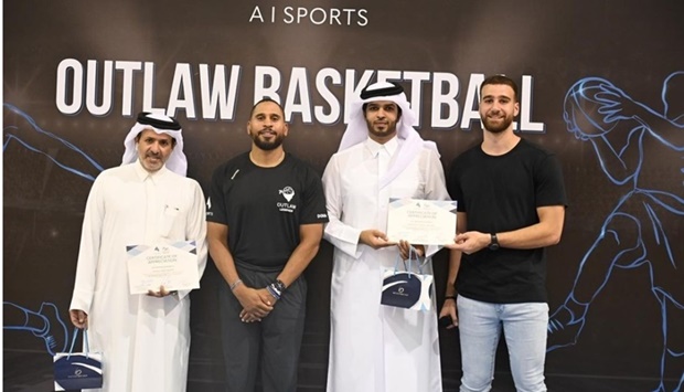 Un joven jugador quiere llevar el baloncesto a nuevas alturas en Qatar