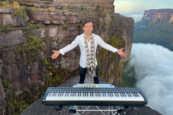 El Tepuy Roraima recibió una “Ofrenda Musical” por parte de JAS Compositor