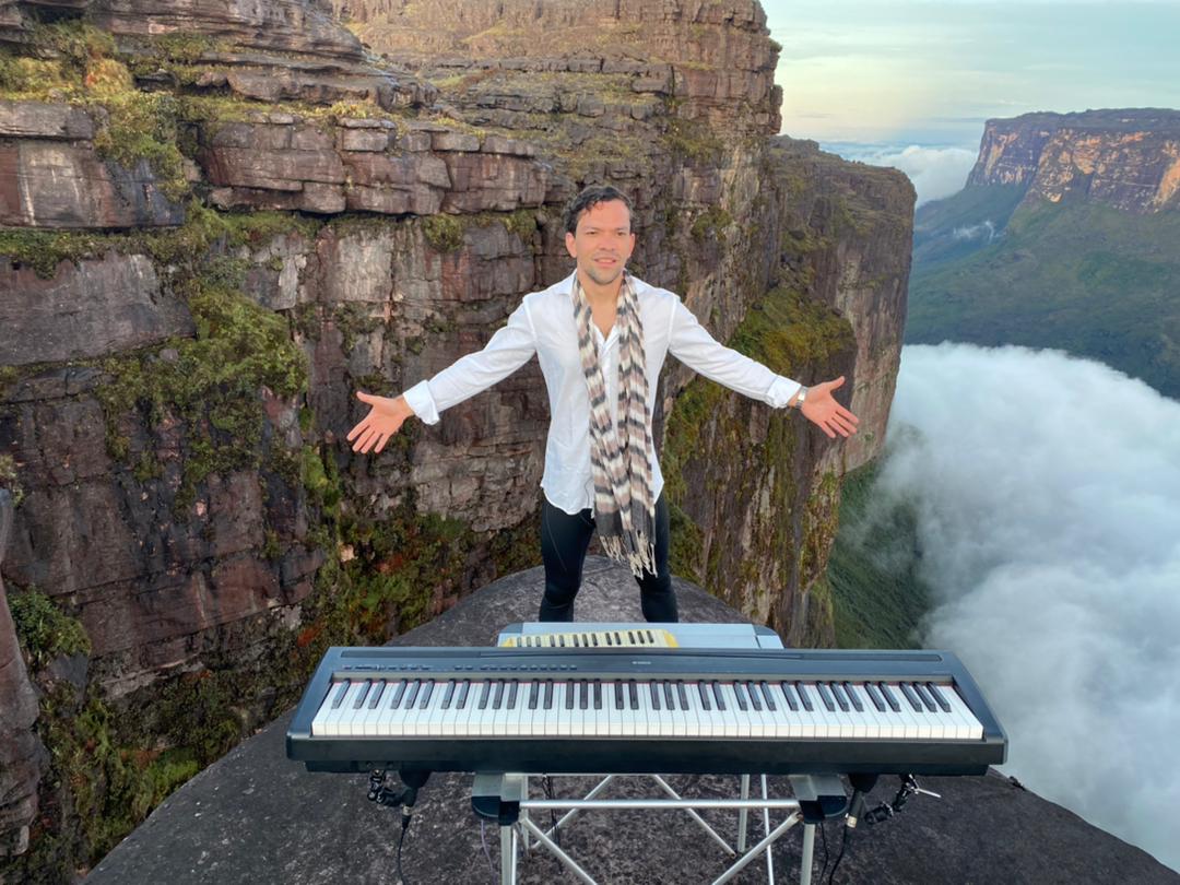 El Tepuy Roraima recibió una “Ofrenda Musical” por parte de JAS Compositor
