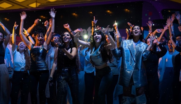 El cuarto sencillo de la banda sonora oficial de la Copa Mundial de la FIFA Qatar 2022 tiene una alineación exclusivamente femenina