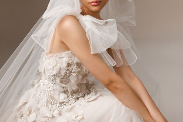 ELIE SAAB PRESENTA LA COLECCIÓN NUPCIAL OTOÑO 2023