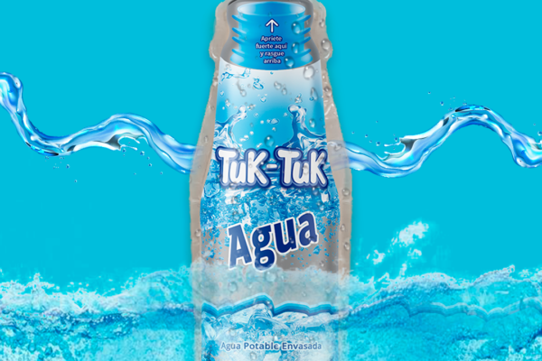 REFRÉSCATE Y MANTENTE HIDRATADO CON EL AGUA TUK TUK