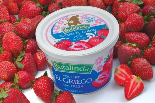 Ahora el yogurt El Griego con frutas de Bufalinda es más grande