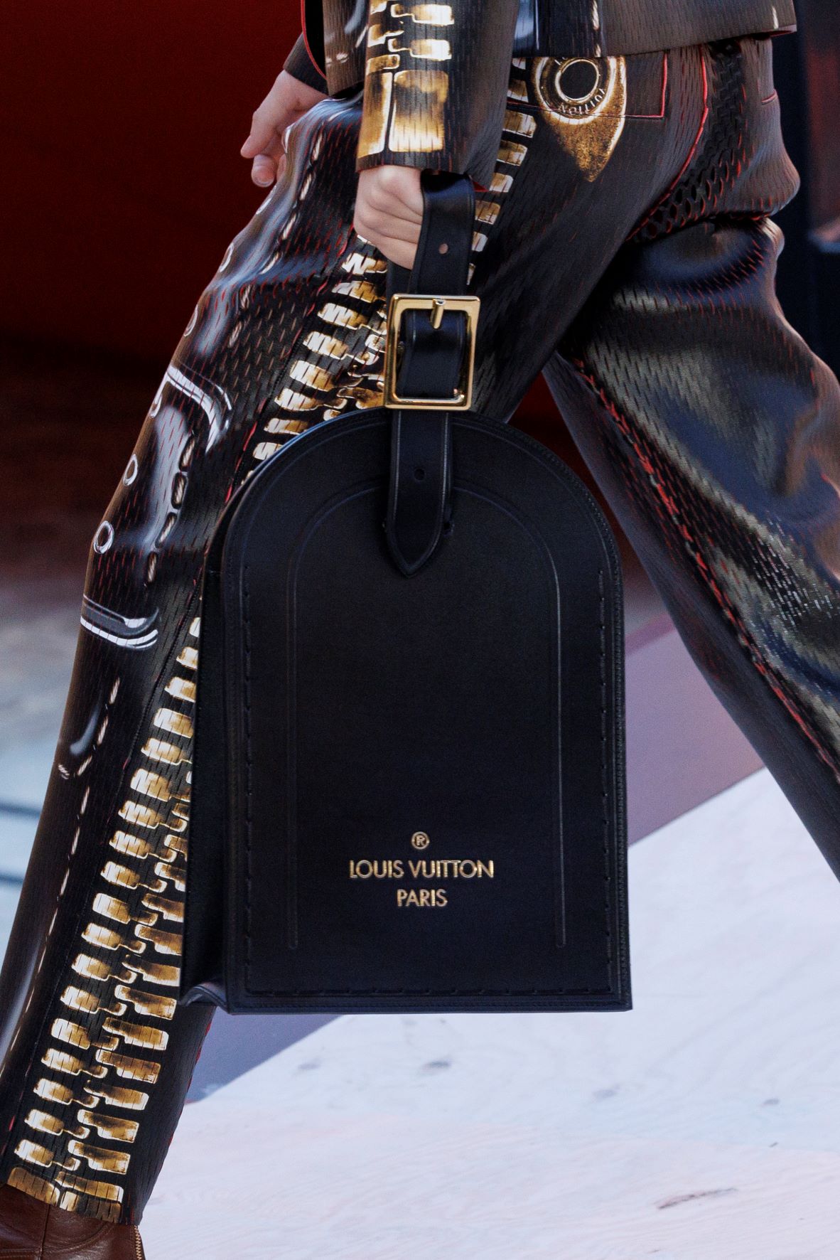 DETALLES COLECCIÓN PRIMAVERA-VERANO LOUIS VUITTON FEMENINA 2023