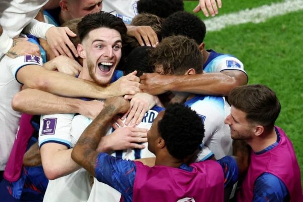 Rashford doblega a Gales y envía a Inglaterra a los octavos de final