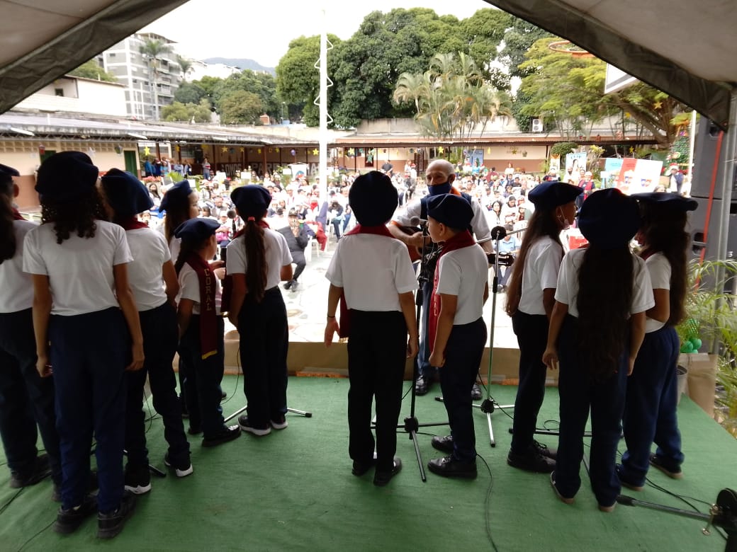 LA DELEGACIÓN DE LA ARQUIDIÓCESIS DE CARACAS JUNTO A COLEGIOS PARROQUIALES ADSCRITOS CELEBRAN EL ANUNCIO DE NAVIDAD