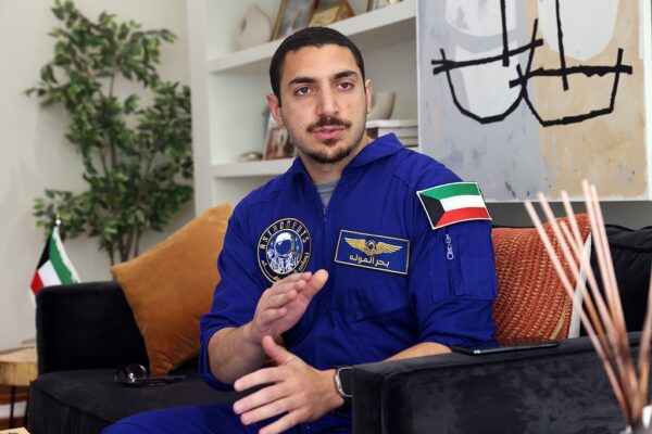 El astronauta kuwaití Moulah relata su experiencia de «sueño hecho realidad
