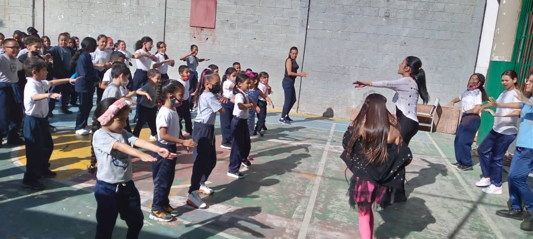 COLEGIO PARROQUIAL JULIO VELUTINI CELEBRO 78 AÑOS AL SERVICIO DE LA EDUCACIÓN