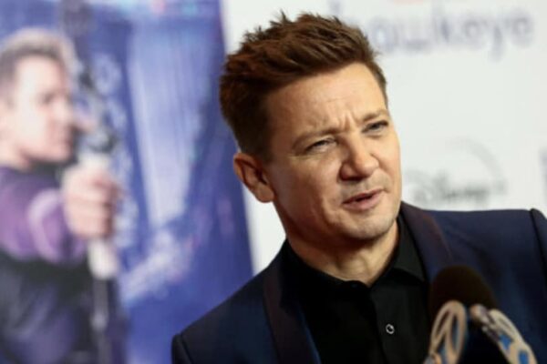 Jeremy Renner describe el accidente del quitanieves: «Fue mi error y lo pagué»