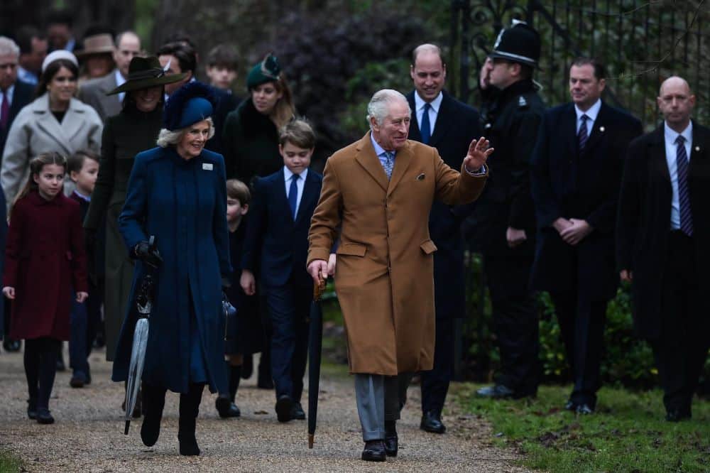 La mayoría de los británicos respalda mantener la monarquía según encuenta, pero, Carlos carece del apoyo de los jóvenes