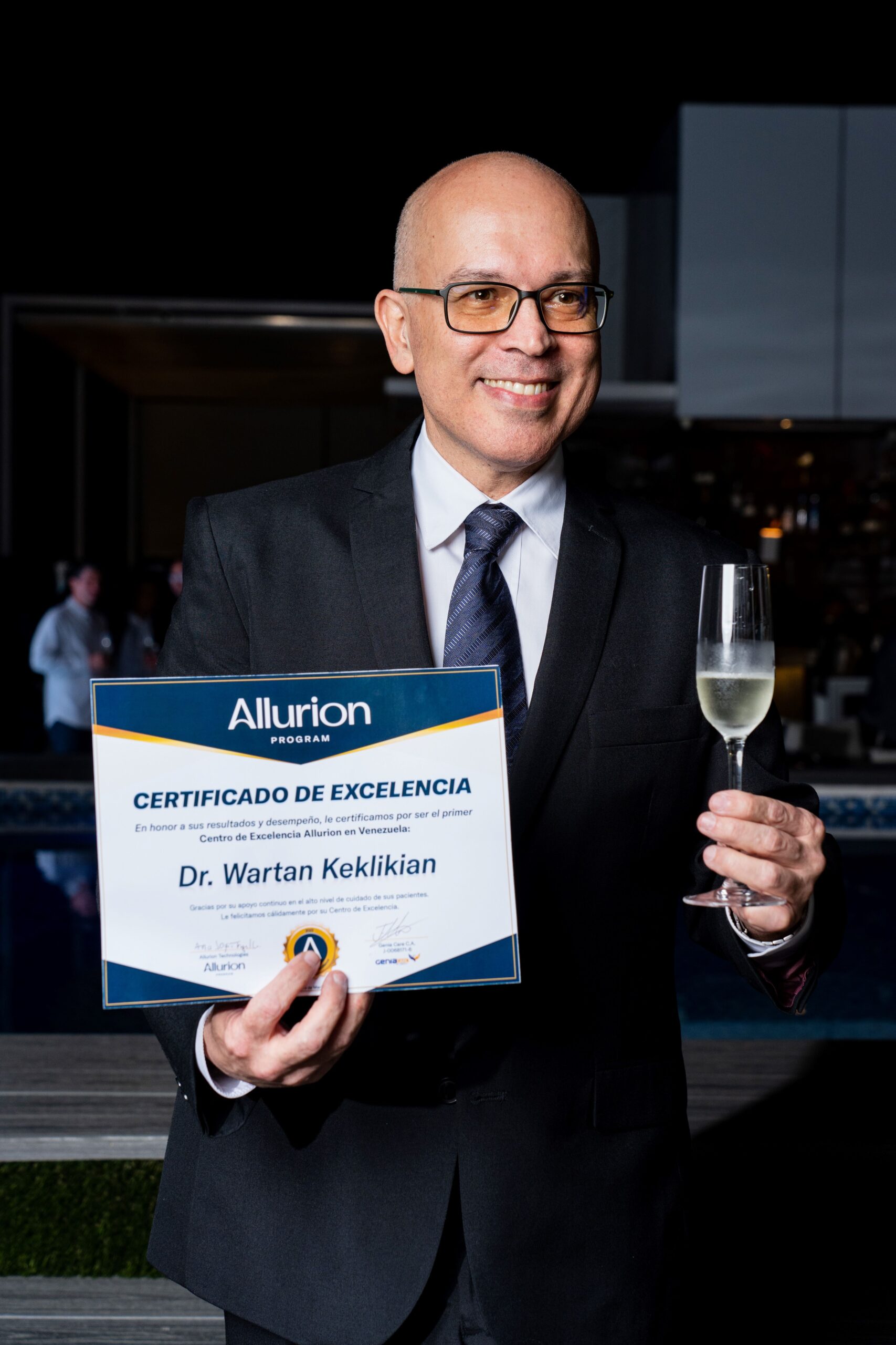 Dr. Wartan Keklikian lidera programa Allurion