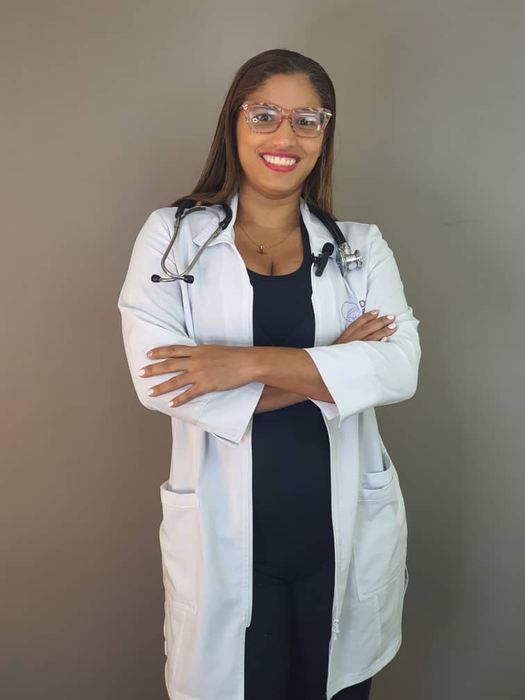 Dra. Florangel Salazar brinda el programa de “Salud y bienestar” a través de sus talleres