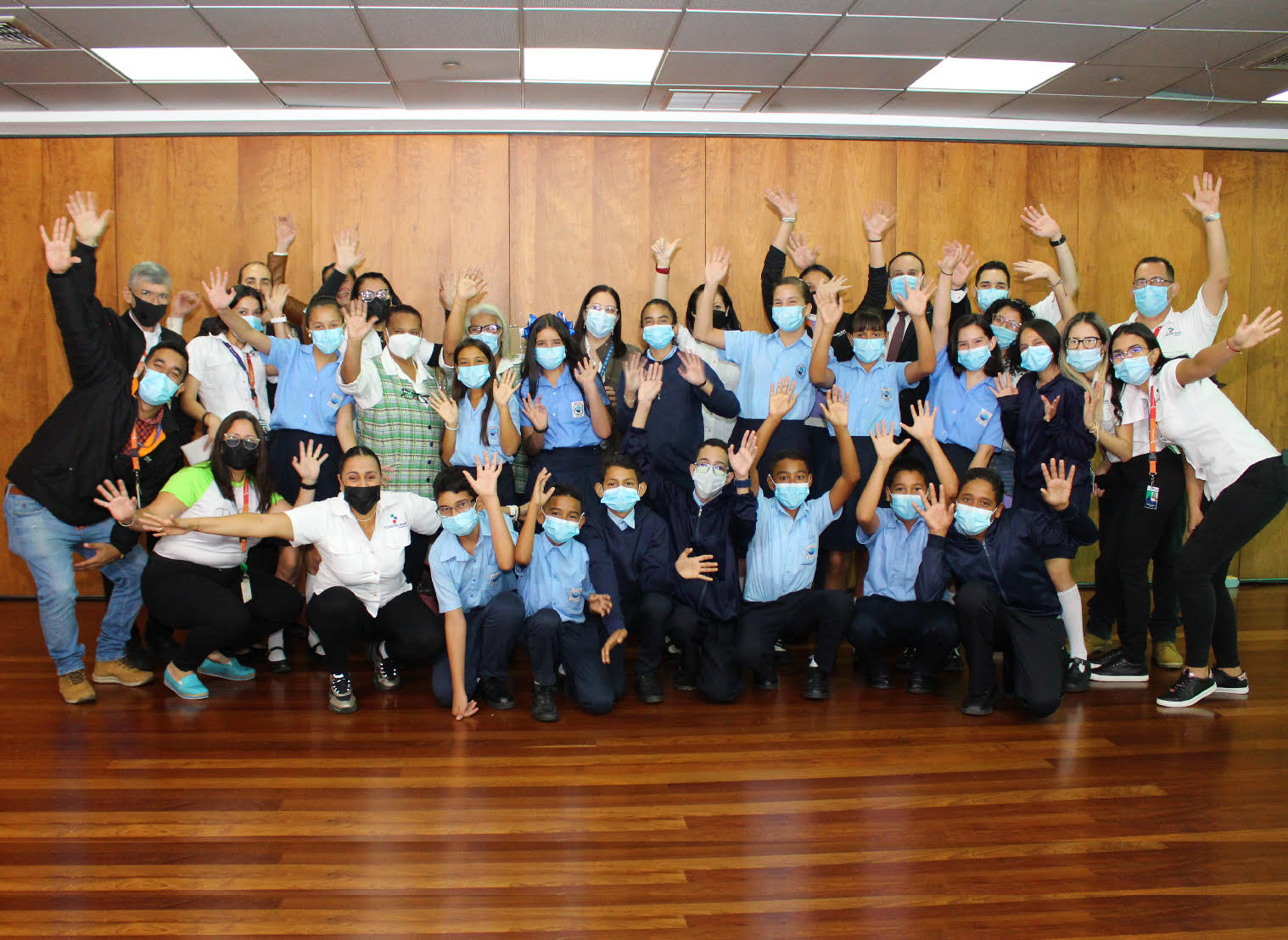 Todoticket y Mano Amiga: 10 años como aliados en la educación