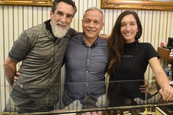 Celebrando el Día de la Madre en Savura Chocolatier una experiencia mágica e inolvidable.