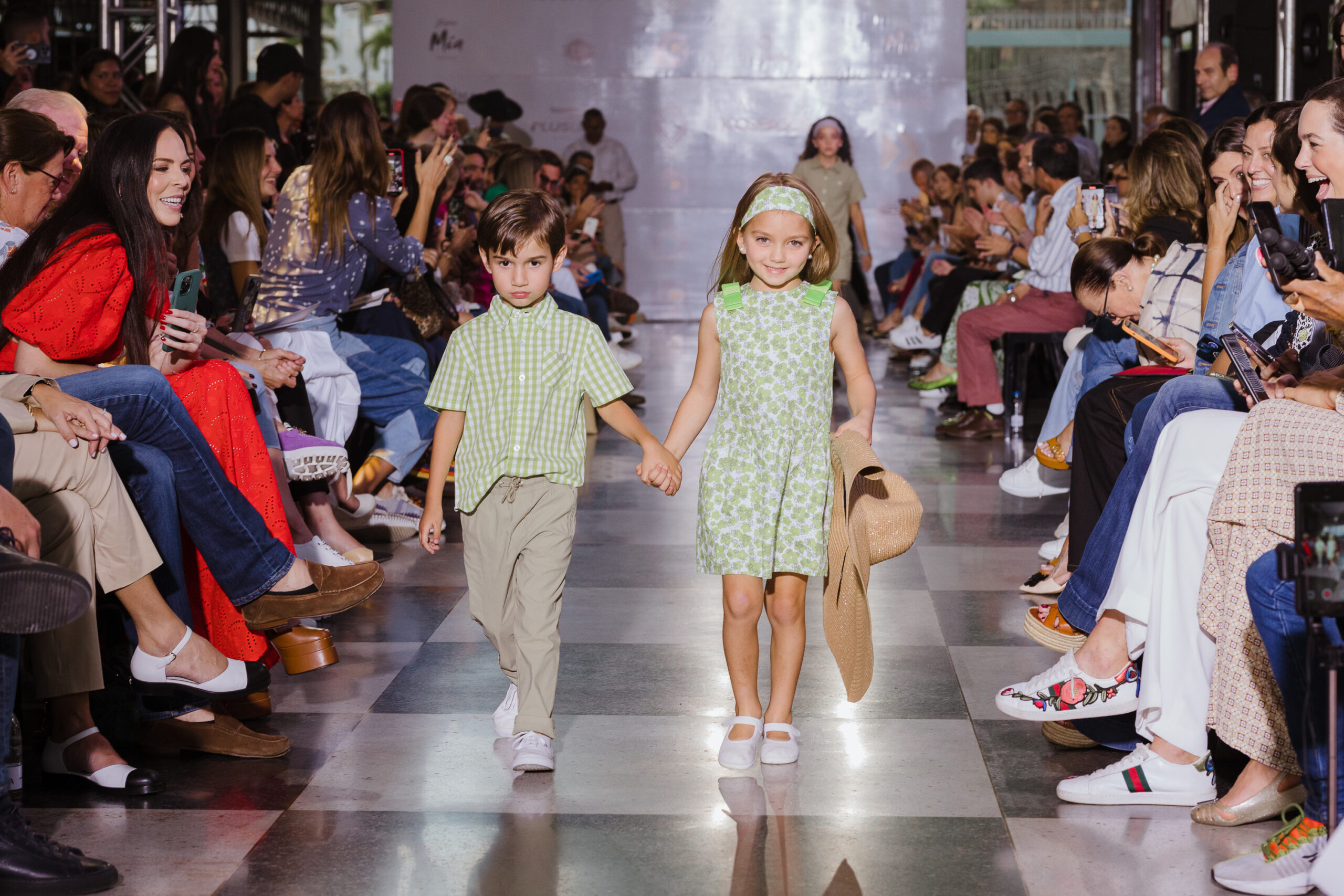 EPK presentó desfile en el «Caracas Design Week» contribuyendo con el Hospital Ortopédico Infantil