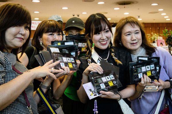 BTS ‘cambió mi vida’: los fanáticos australianos hacen una peregrinación al K-pop