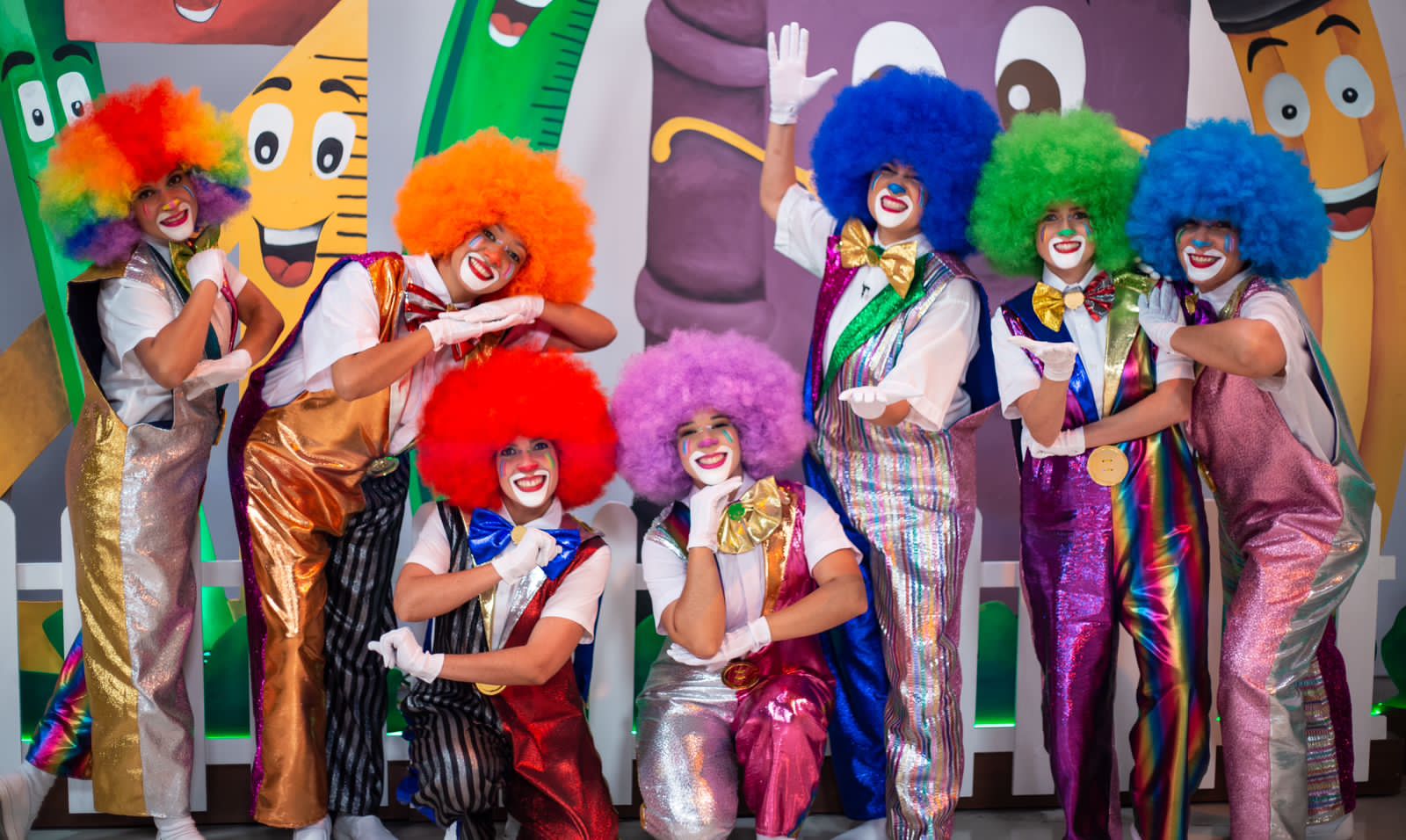 “La felicidad” viene de la mano del Club de las Payasitas