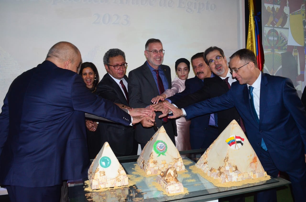 Noche majestuosa para celebrar el Día Nacional de Egipto en Caracas