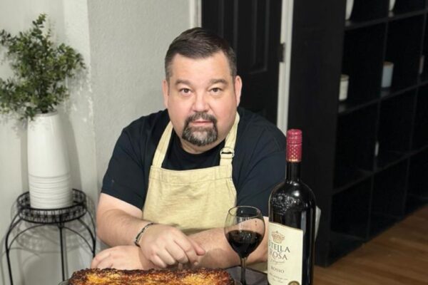 EL GRAN CHEF ARMANDO BIANCHINI PRESENTA SU LIBRO “COMIENDO, VIAJANDO Y GOZANDO”
