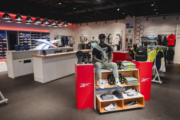 Reebok reconquista Caracas con un nuevo concepto de su tienda en Sambil Chacao