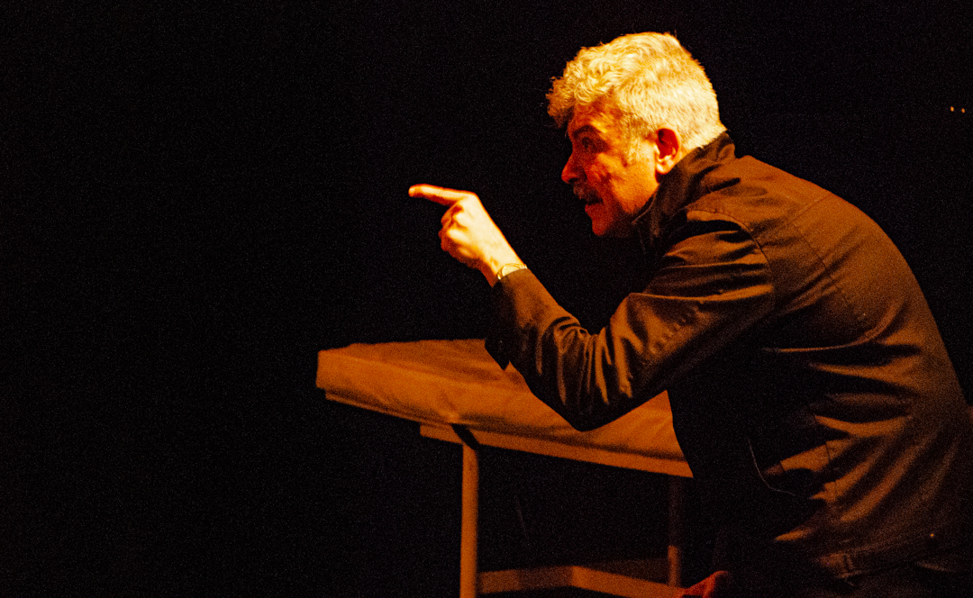 Escrita y dirigida por Patricia Castillo , “La Vida Perdida” se presenta por dos semanas en el Teatro Trasnocho