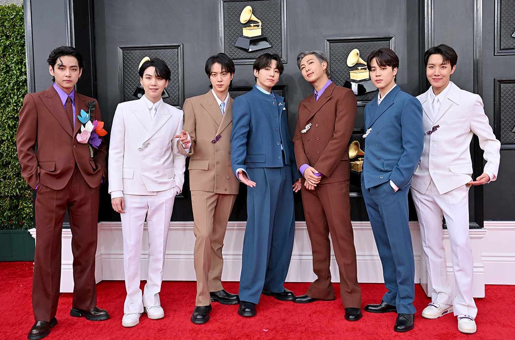 Todos los miembros de BTS renuevan contratos con HYBE