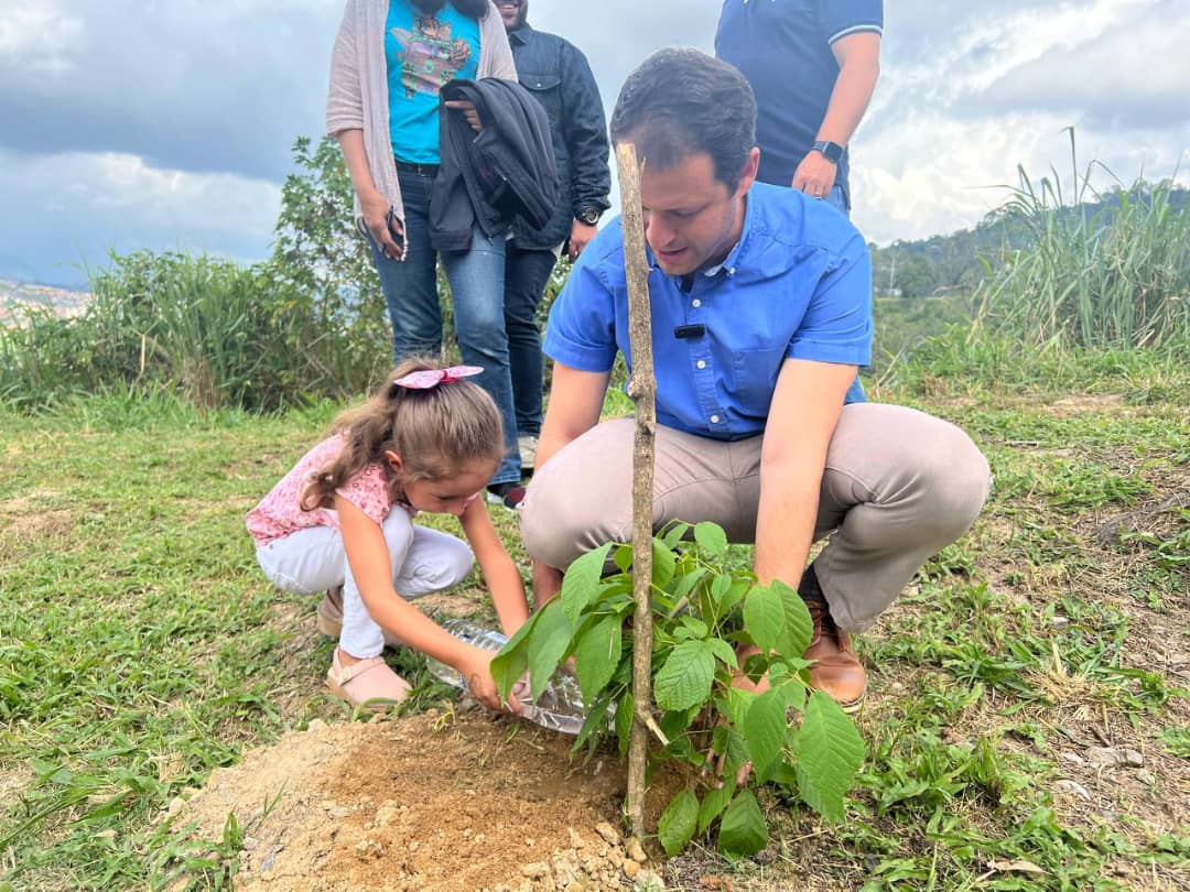 La Alcaldía de El Hatillo desarrolla iniciativas que contribuyen con el cuidado ambiental de la localidad Re