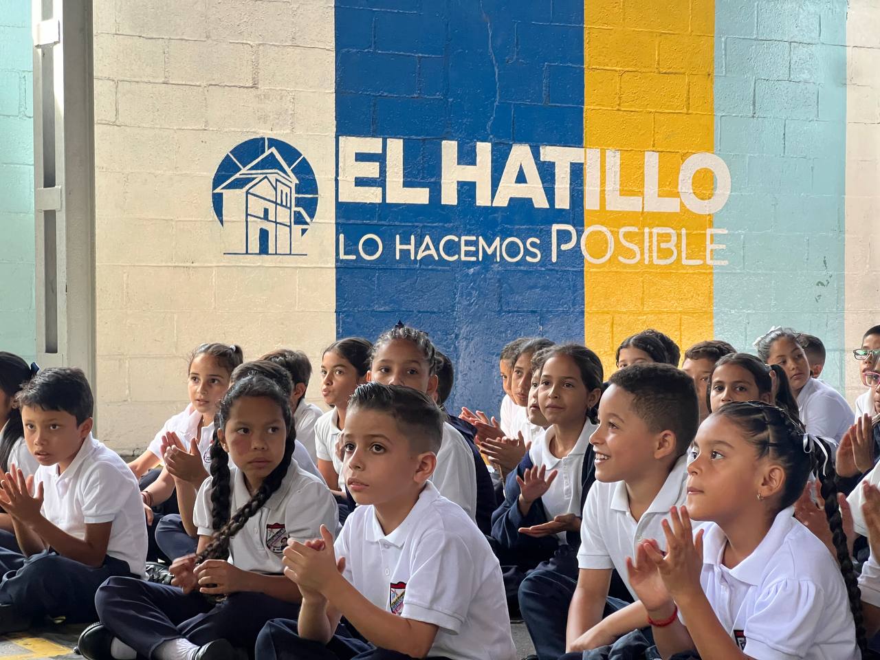 Con útiles escolares y escuelas aptas más de 2.000 niños iniciaron clases en El Hatillo