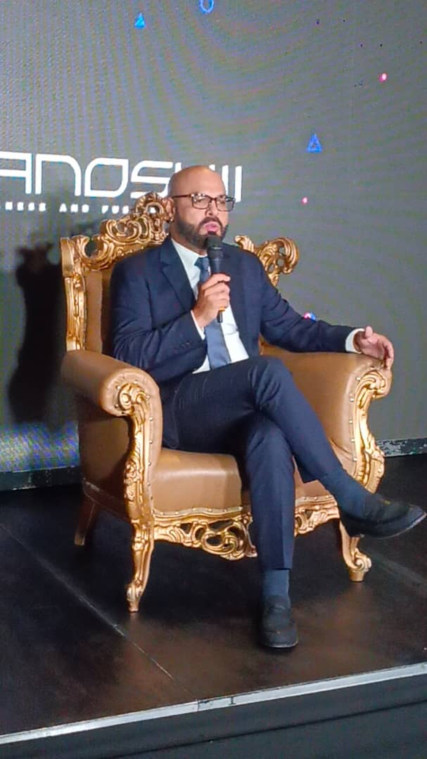 Omar Enrique celebrará 30 años de carrera con documental, concierto y muchos proyectos y sorpresas
