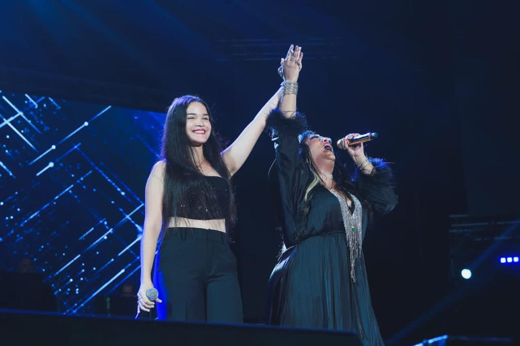 Ana Victoria Barrios cumplió un sueño al cantar junto a La India en “Salsa en La Terraza”