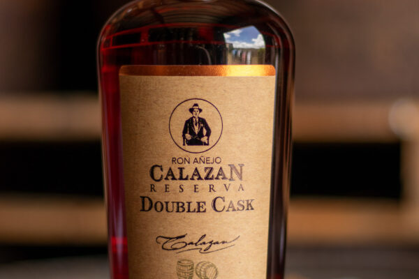 CALAZAN GANA TROFEO AL MEJOR RON EN HONG KONG