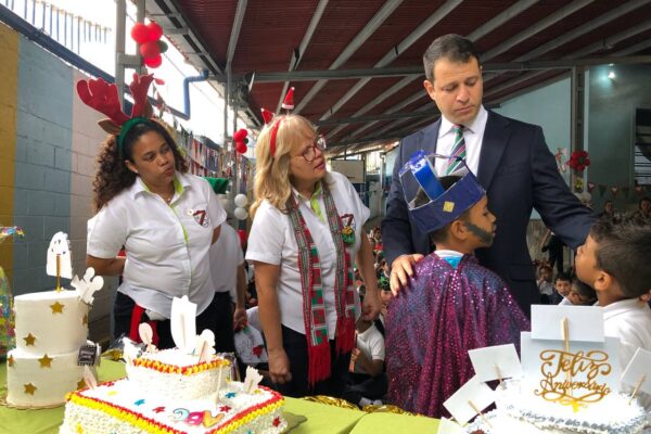 Elías Sayegh: En El Hatillo las escuelas municipales ven clases los cinco días a la semana
