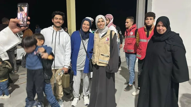 Qatar evacua a 89 palestinos con residencia qatarí de la Franja de Gaza