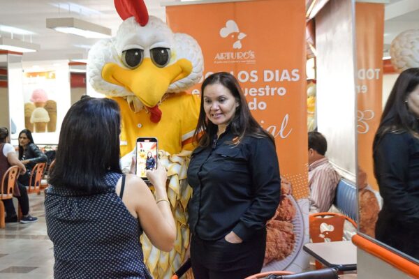 Arturo’s presenta sus nuevos nuggets de pollo