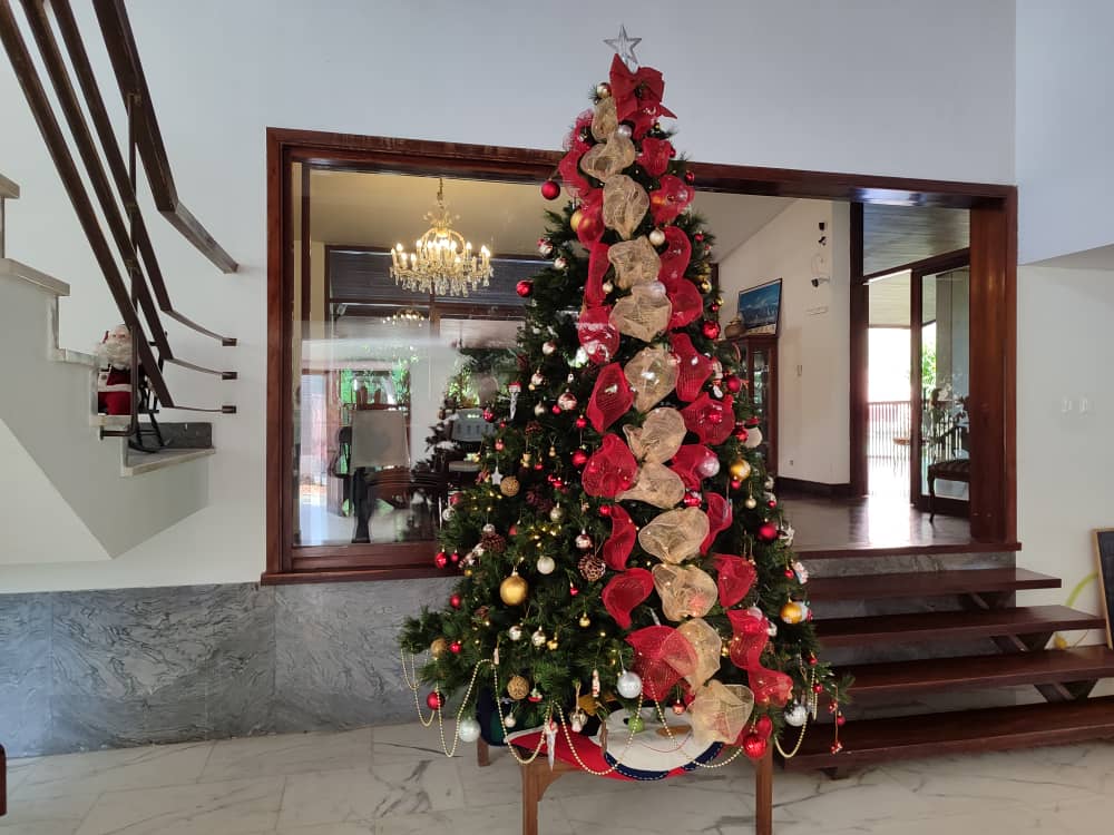 Hogar la Ponderosa celebra la Navidad en familia