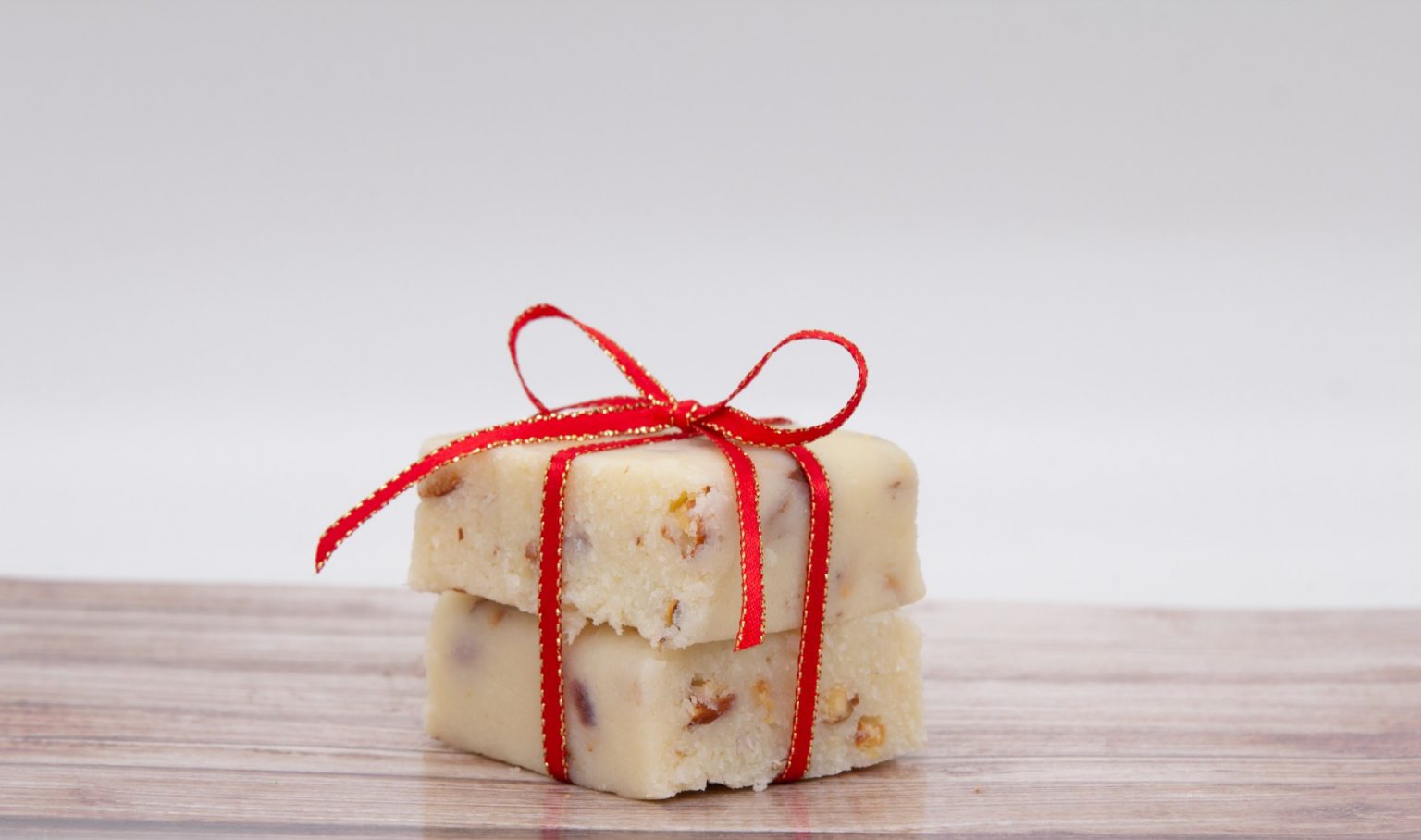 El turrón navideño queda exquisito con la leche condensada Natulac
