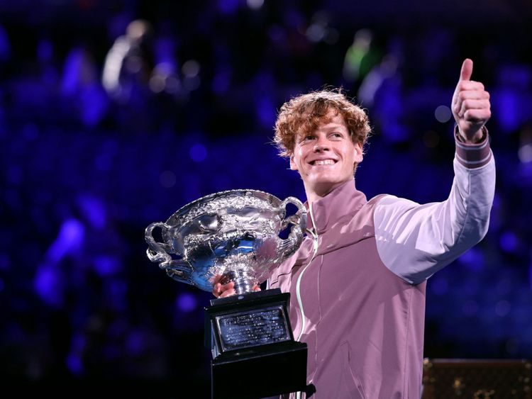 Sinner regresa para vencer a Medvedev y hacerse con el título del Abierto de Australia
